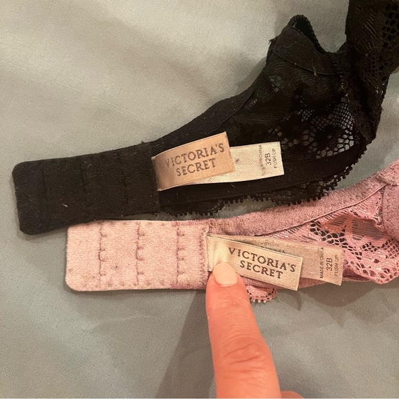 Gently Used Victoria Secret Push Up Bras x 2 - Picture 6 of 6